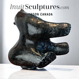 Ours dansant à dos arqué SIGNATURE 10" par Nuna Parr *Opale noire* À PORTÉE DE MAIN$$