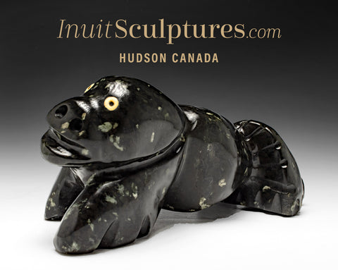 Chiot phoque 10" par Clayton Keknek Gjoa Haven *Yeux de chiot*