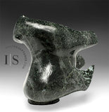 Ours dansant à dos arqué SIGNATURE 10" par Nuna Parr *Opale noire* À PORTÉE DE MAIN$$