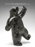 Ours dansant 16" par Louie Uttaq Gjoa Haven *Kung Fu Master*