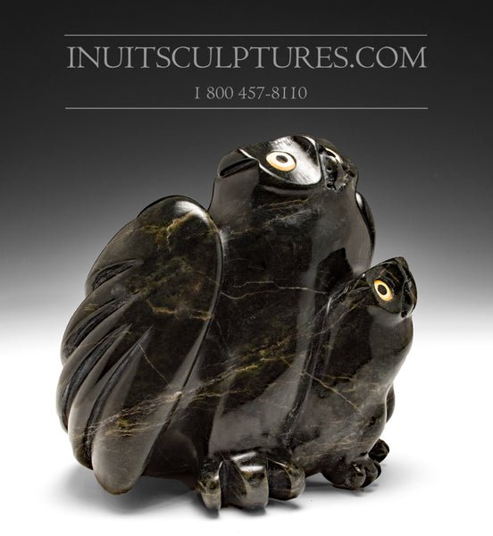 Hibou et poussin 12" par Joanasie Manning