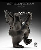 Superbe ours dansant bidirectionnel noir de 15 pouces par Ottokie Samayualie
