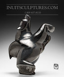 Superbe ours dansant bidirectionnel noir de 15 pouces par Ottokie Samayualie