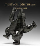 Ours dansant 10" par Moe Pootoogook *Plaid*