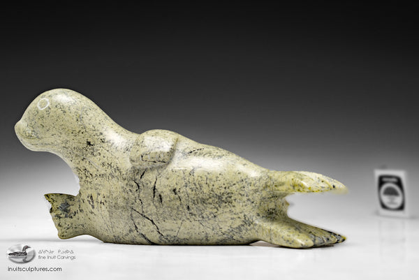 Sceau 8,5" par Ottokie Aningmiuq