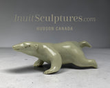 OURS dansant et marchant VINTAGE de 5 po par Henry Evaluardjuk *Walkabout*