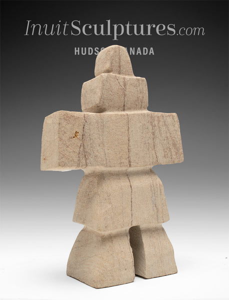 Inukshuk 6" par Luke Taqqaugaq *La Pyramide*