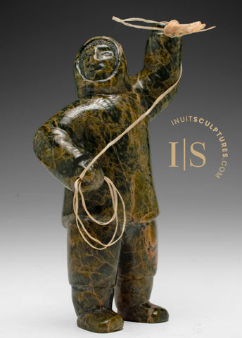 VINTAGE 10" Eskimo Hunter with Spear by Isaaci Etidloie