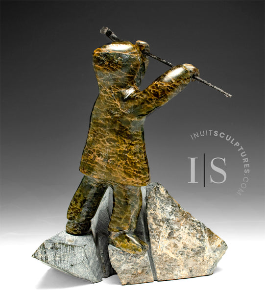 VINTAGE 7" Eskimo Carver by Late Kellipalik Qimirpik