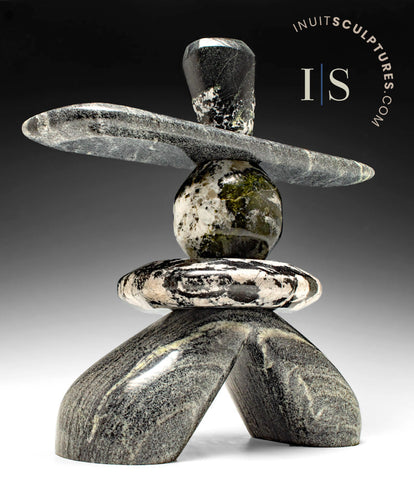 Inukshuk SIGNATURE 17" par Paul Bruneau *Shale*