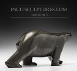 Ours gracieux qui marche 15" par Simeonie Kavik