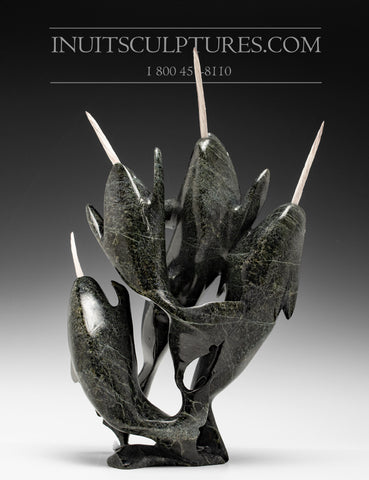 Pod de narval 15" par Kakee Ningeosiak