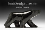 Ours Striding 8" par Allan Sheutiapik *Café noir*